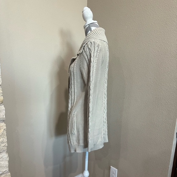 L.L. BEAN Khaki Cable Button Down Cardigan with Pockets, EUC! - Picture 3 of 6